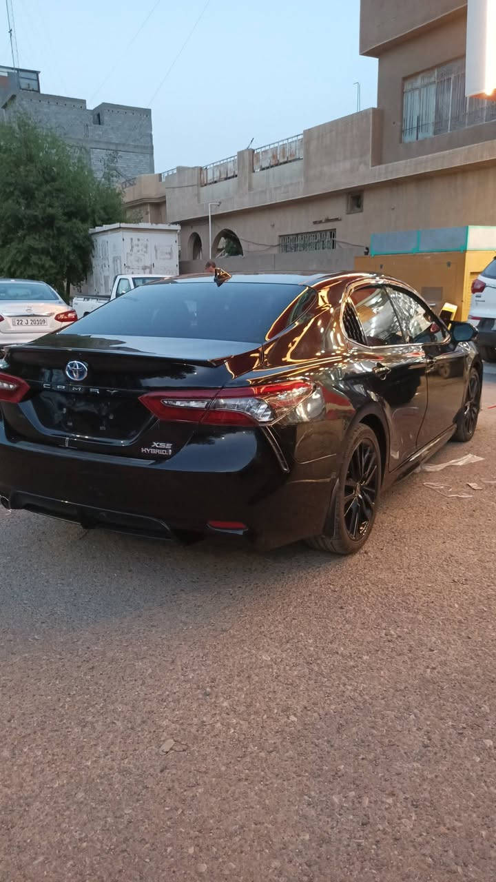 كامري XSE 2022 هايبرد
بيها 3 قطع وقطعة بأمريكا كلير فول مواصفات
ماشية 44 الف رقم بغداد  داخل احمر مميز باقي المواصفات مبينه ايرباك ستيرن وبردو 
سعر 188 وبيها مجال بسيط للاستفسار ***********
