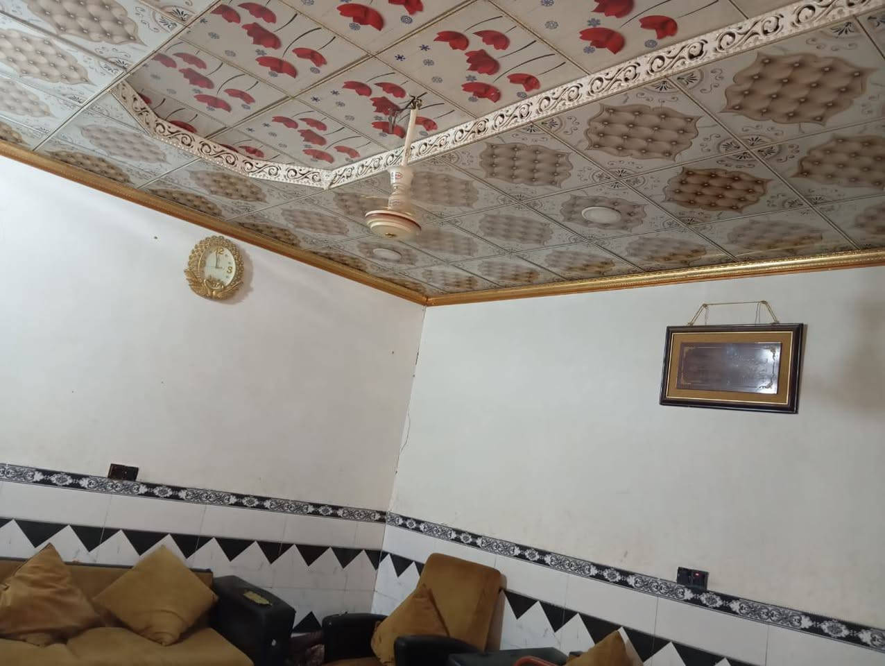 البيع بيت زارعي بيه وصل المساحة 120 بي 2  صحيات خارجي وداخلي متوفر بيه كل الخدمات  ناصريه حي التحرير نهاية المعدان يم صيدليه الكناهره قريب على الشارع العام  لتواصل *********** سعر 48
