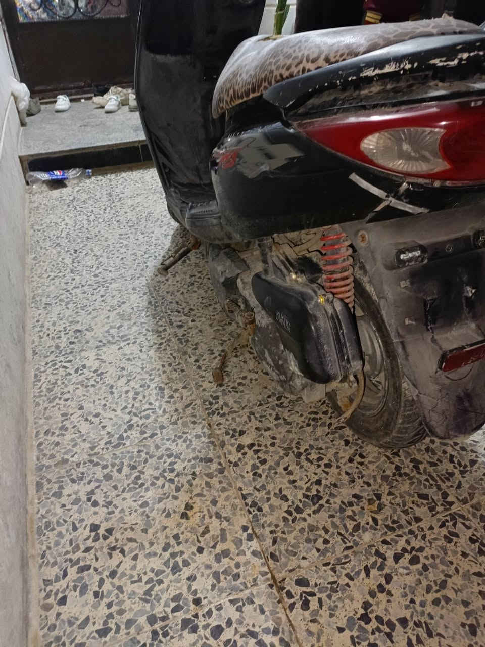 السلام عليكم دراجه ابريز للبيع محرك ما مفتوح جوزه أشكل الدراجه مثل متشوف كدامك الباقي   مكفول الدبل المامي رياضي اصلي السعر 500 بيه مجال 
***********
