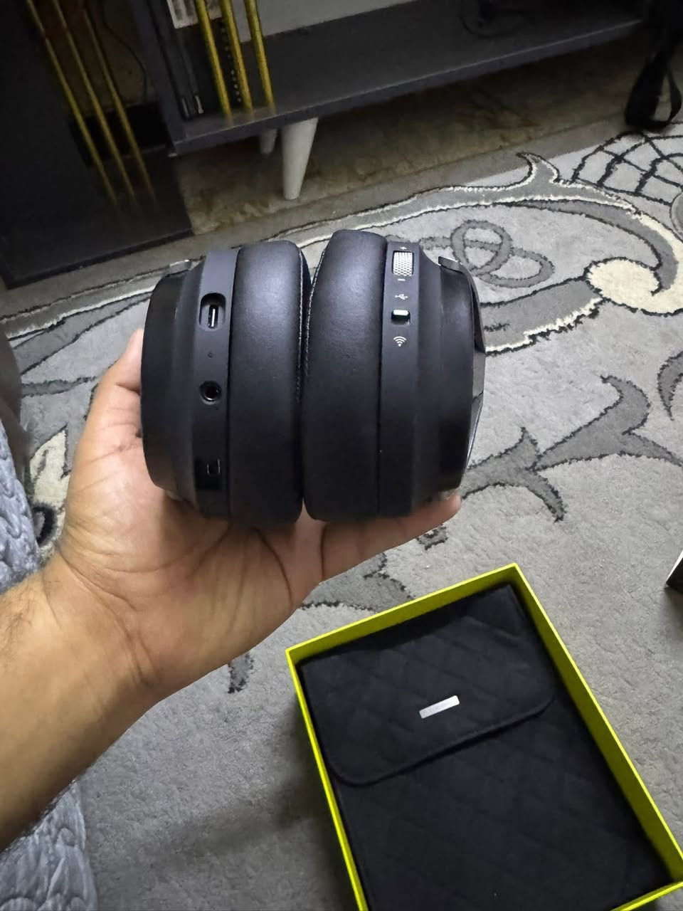 VIRTUOSO RGB WIRELESS SE
القطعة جديدة الكارتونة مو مالتها السماعة مفحوصة شغالة مابيها اي مشكلة السعر ٧٠ الف


**إذا كنت صاحب هذا الإعلان وتريد حذفه لأي سبب، رجاءا أرسل رسالة إلى الدعم الفني**