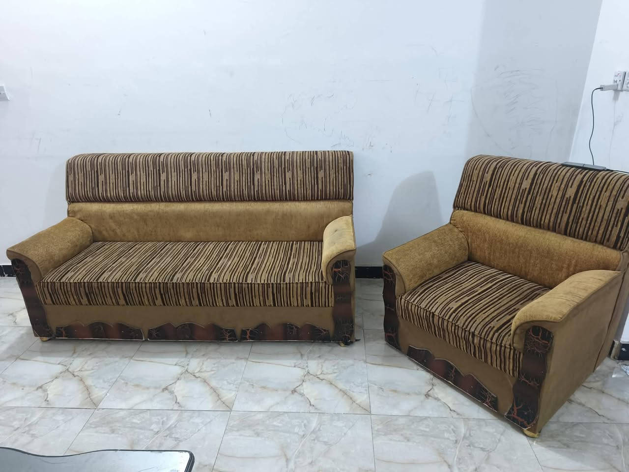 ١٠ مقاعد نضيف كلش السعر ٢٥٠بيع مستعجل


**إذا كنت صاحب هذا الإعلان وتريد حذفه لأي سبب، رجاءا أرسل رسالة إلى الدعم الفني**