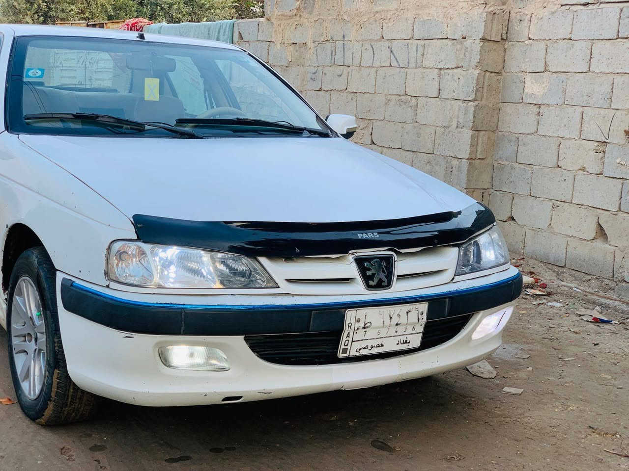 السلام عليكم بيجو بارص لون ابيض رقم بغداد سنويه ل٢٧ بيه صبغات جاملغ أمامي جاملغ خلفي طخه بسيط ابيع صبغ حزام عنوان بابل حله سعرها ٥٥ وبيها مجال 
*********** واتساب بي ومتواجد على خاص مراوس حسب القناعه
