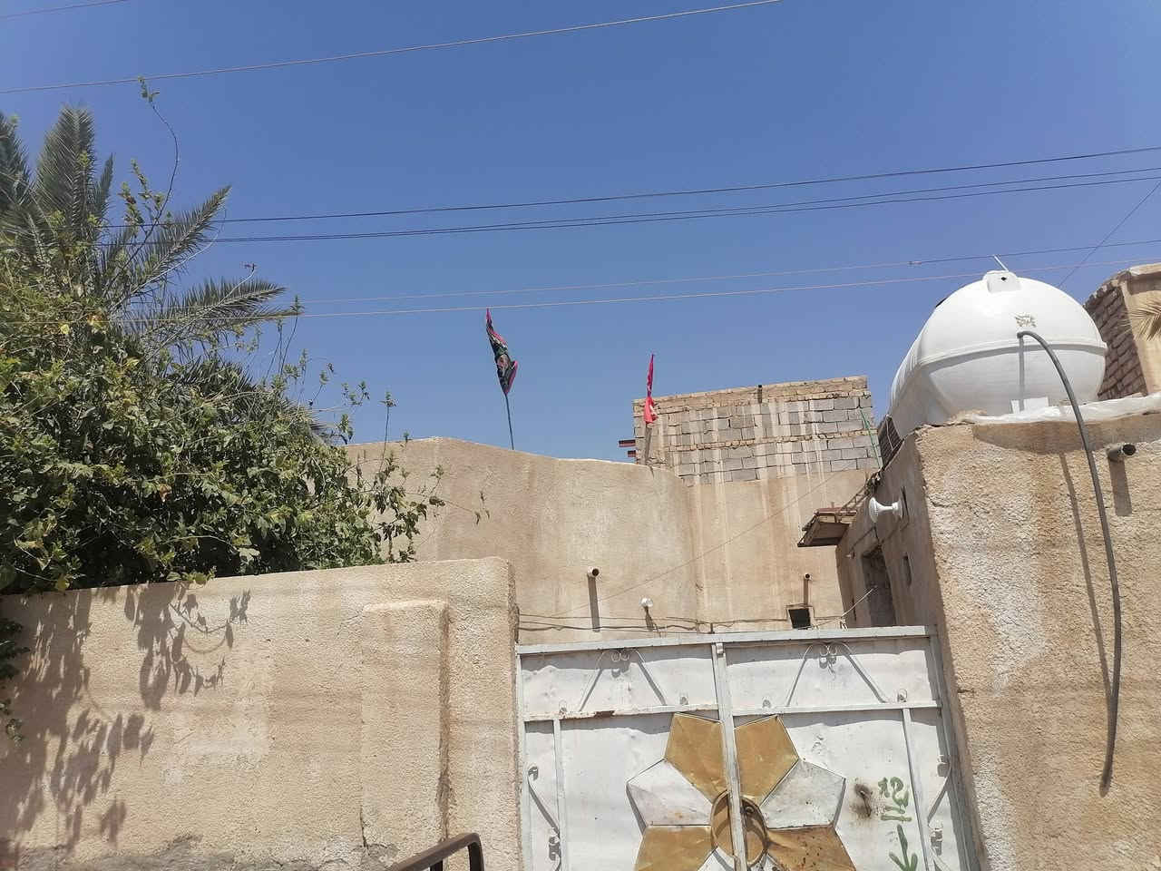 بيت البيع بحي جميعه طابو مساحته 240متر
بفرع  مجمع تركي  جوارين سيد سامر 
يتكون  م̷ـــِْن غرفه 6×4
غرفه 5×4
وغرفه فوك 5×4
ديوانيه 8×4

تصال عل هاذا الرقم***********
