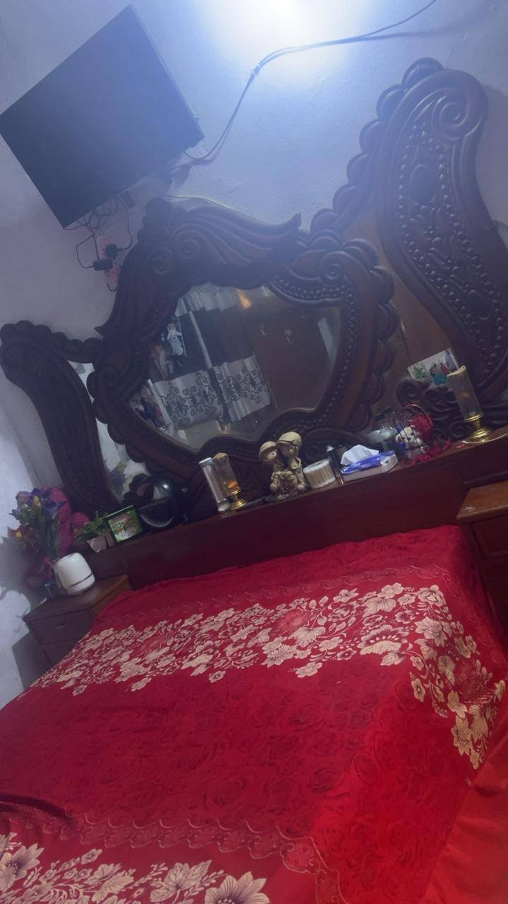 السلام عليمك غرفة خشاب البيع مستعمله قليل السعر 450 وبيها مجال قليل مكاني بغداد الكرغوليه قرب الجسر الجديد ***********
