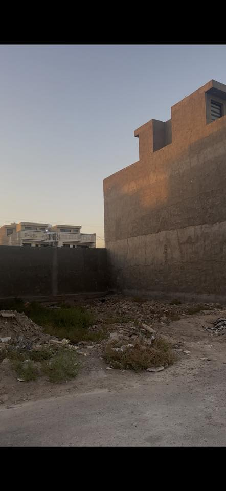 السلام عليكم اخوان 

قطعه ارض للبيع حي دجله قرب جسر غزه المساحة ٢٠٠ متر الواجه 12,5 و النزال 16 متر 
موقع ممتاز اول شارع عن الشارع التجاري 
قابل للتقطيع حسب الطلب 
باسمي الارض مكشوفه بلديه و امانه لطابو اول ما انفتحت كشفتها ومدفوع كامل مصاريف المعاملة 

السعر 140,000,000 مليون سعر المتر 700 الف دينار 

للاستفسار على الرقم ***********
