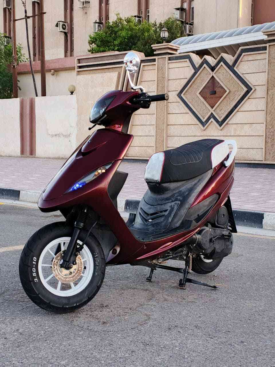 دراجة ماكس عدله 
لون ماروني اربع ولفات
نضافه 100‎%‎ شلعه معدل كل الكهربائيات شغاله
سعر 650
مكان كربلاء حي الموظفين ‭0774 930 9063‬
