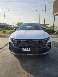 توسان 2025 المسافة المقطوعة ( 378km) زيرو   فول 1/1 أعلى فئة  سقف اسود...