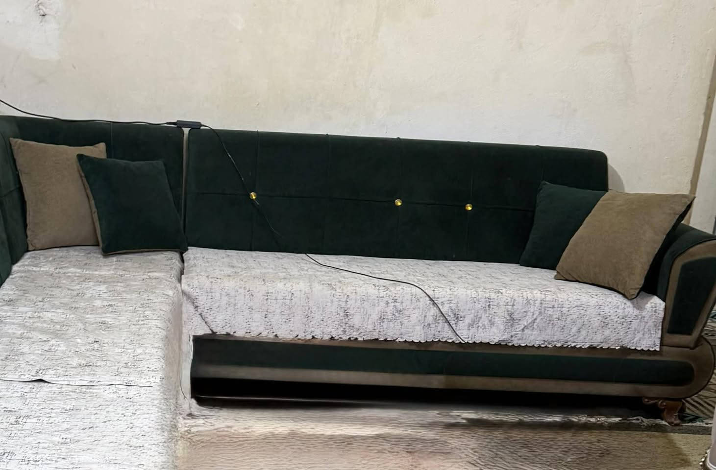 السلام عليكم.. 
 ديوان للبيع 20 مقعد نظيف مثل ماواضح بالصور والفديو.. سعره 450 مكاني بعقوبة الجديدة


**إذا كنت صاحب هذا الإعلان وتريد حذفه لأي سبب، رجاءا أرسل رسالة إلى الدعم الفني**