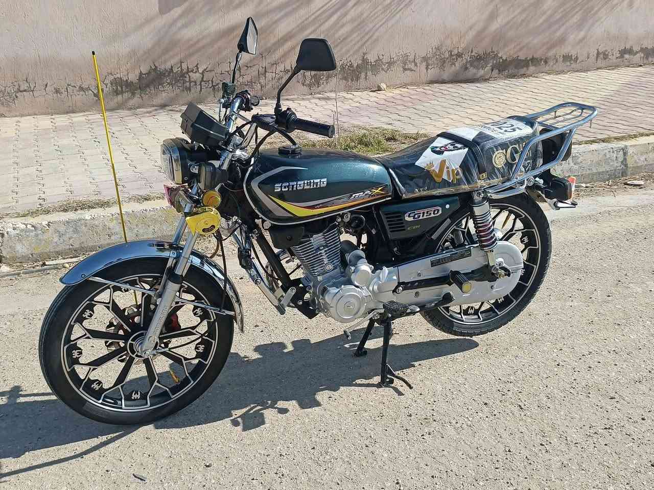 اللهم صلي وسلم على سيدنا محمد 
السلام عليكم للبيع ايراني موديل 2024 بعده شركة محرك وكير شرط كهرباءيات شغاله .ومرتب ما شاء الله السعر 750 وبي مجال قليل رقمي *********** حديثه
