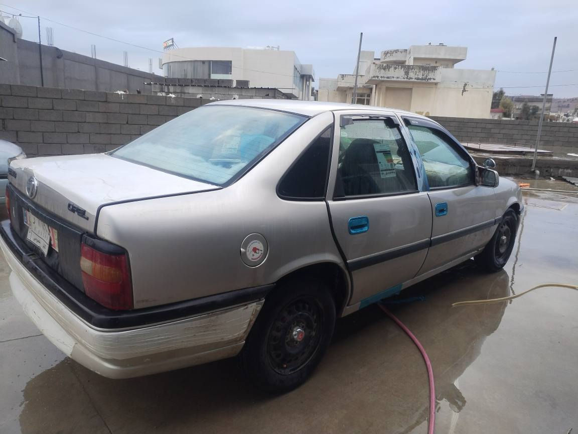 ئۆپڵ مۆدیل 1991مەکینە 18 سەنەوی و ئەولیاتە بەشەرتی ئەولیات لێرداوی پێوە نیە مەکینەی تازیە سیاریکی جوانەماڵی دۆستە 
شــوین چەمچەماڵ 
سعری 24معملیکی کەم
*********** شمشمل, السليمانية
