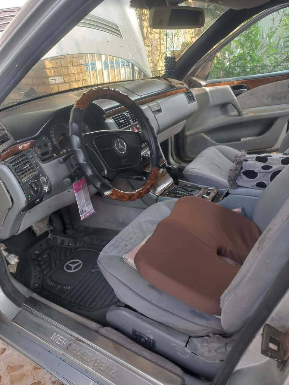 السلام عليكم  سياره  مارسيدس موديل  97
محرك(V)  المرغوب  السيارة رقم  بصرة مشروع وطني بسمي.. تحويل باي محافظه السياره نضيفه محركه نضيف
فتحه سقف...لايت زنون تبريد شغال ثلج هواي بيه مواصفات👆
لون سلفر

السعر 85 

رقم الهاتف(***********)
متواجد واس اب
