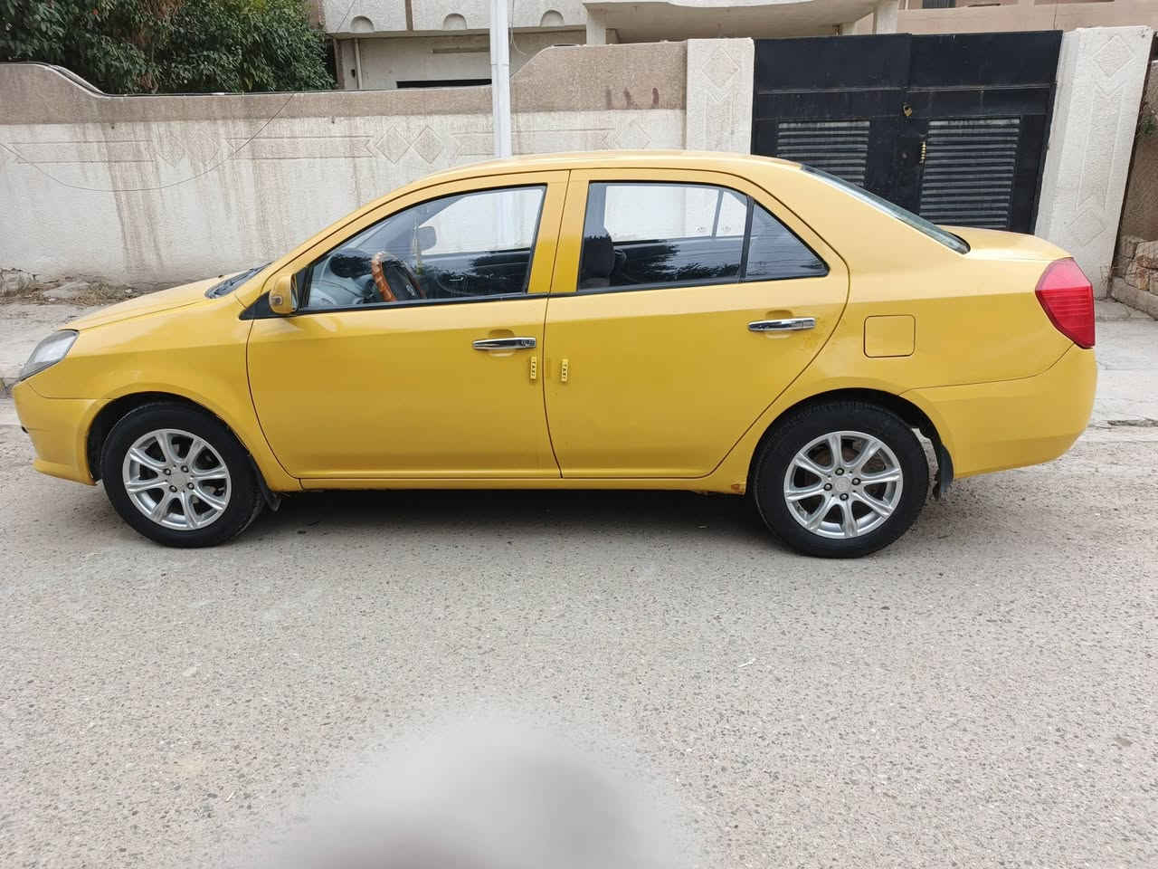 سلام عليكم جيلي 2010 كير محرك جديد صدر جديد امامي خلفي بأسمي تحويل ثاني يوم تخم تاير جديد سياره سنتر لوك مكاني الغزاليه
رقم الهاتف: ***********
السعر: 32 بيها مجال
