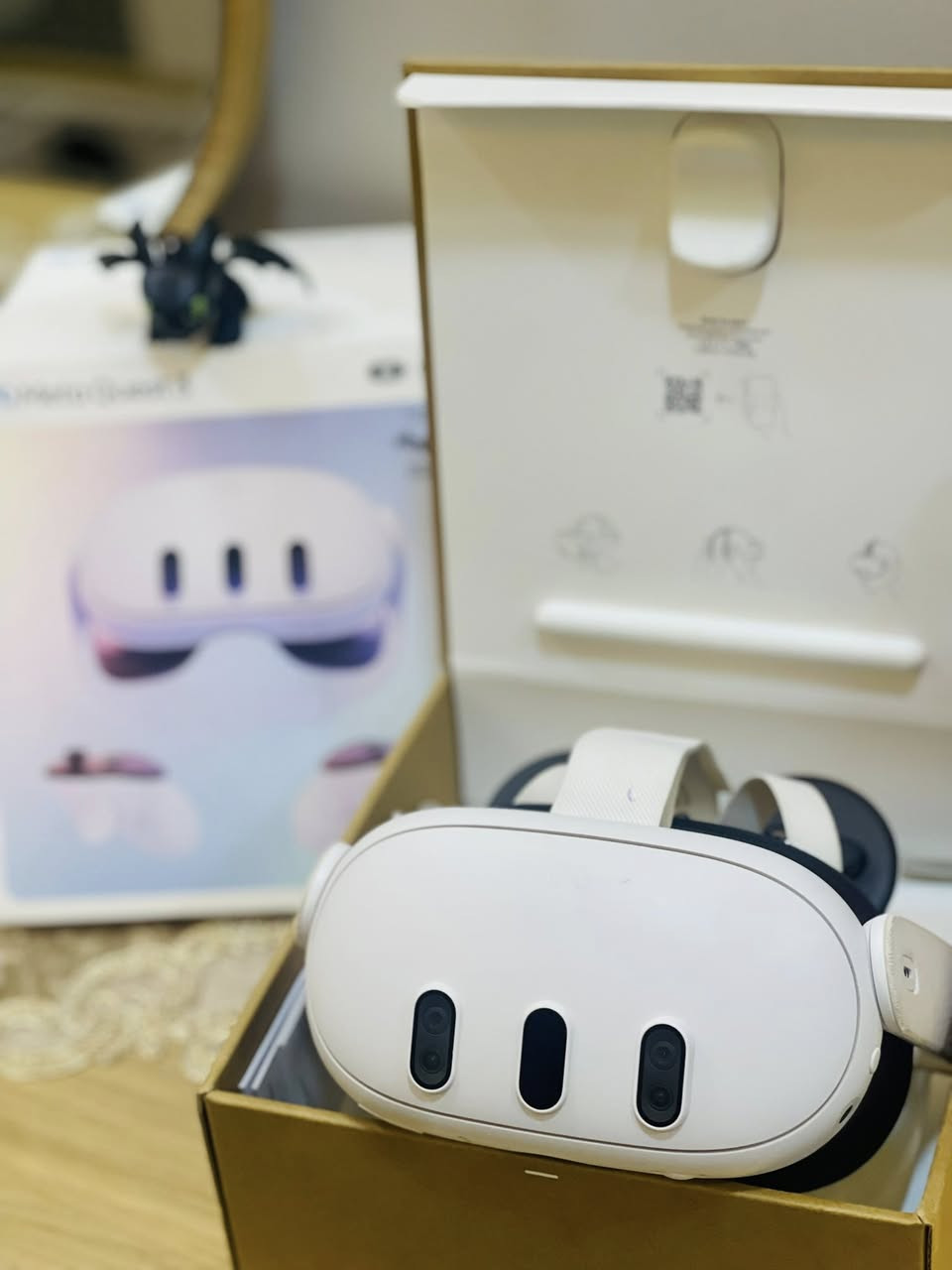 Meta Quest 3 ذاكره 512
4K نسخه باتمان 
نضيفه وكامل ملحقاتها واستخدام قليل كلش وبيها العاب منزل 
ويا باكيتها وجوستكات والشاحنه 
590نهايتها آخر سعر 
بغداد خطيب شعله 
***********
