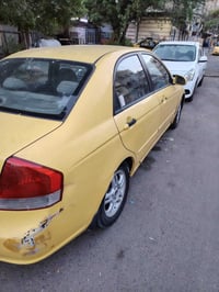 كيا سبكترا ٢٠٠٨ بدون حادث صارت بيها هنا ضخات السياره خير من الله بيها ...