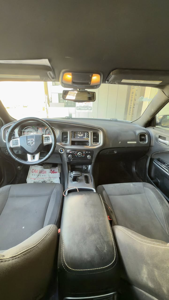 السلام عليكم جارجر للبيع ( اقساط فقط)
جارجر موديل 11 وارد امريكي مصبوغة عام جمالية رقم بغداد  حادثة من امريكا جاملغ خلفي وباب 
كير مكينة صدر تخم تاير تبريد جاهزة مكاني بغداد الدورة المعلمين 

***********
