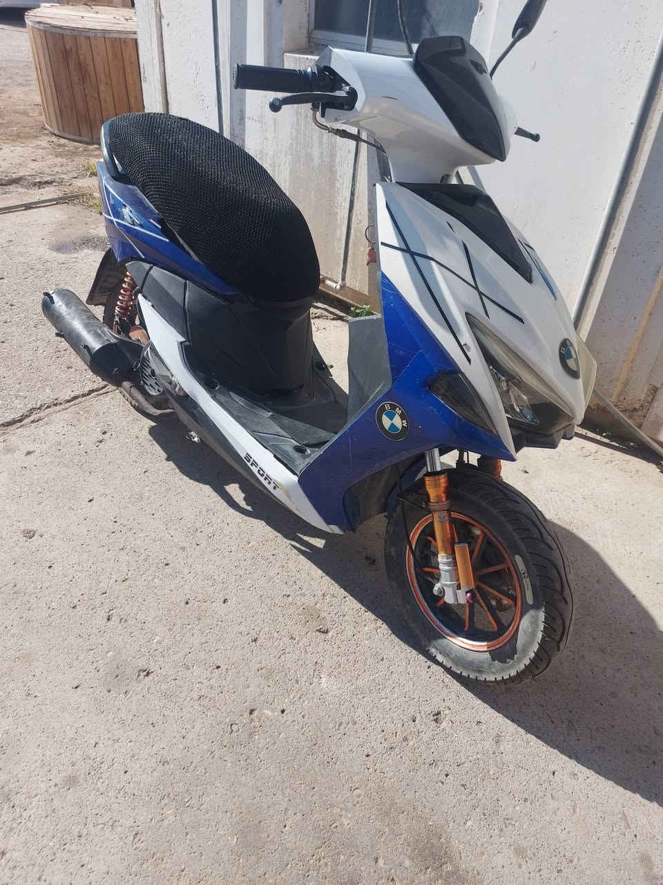 للبيع دراجه شغاله بس نقص كفر من جه وحده السعر 200 وبي مجال للتواصل ***********
