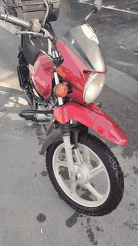 السلام عليكم شباب دراجه تيفس 21 مرقم و سنويه دراجه كامل مال بيت نضيفه كلشي شغال مليون و 600 بيها مجال شي قليل(  محافظة بغداد منطقة الغزاليه شارع مشجر رقم هاتف ***********)
