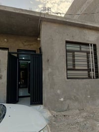 بيت للايجار • ١٠٠م • غرفتين