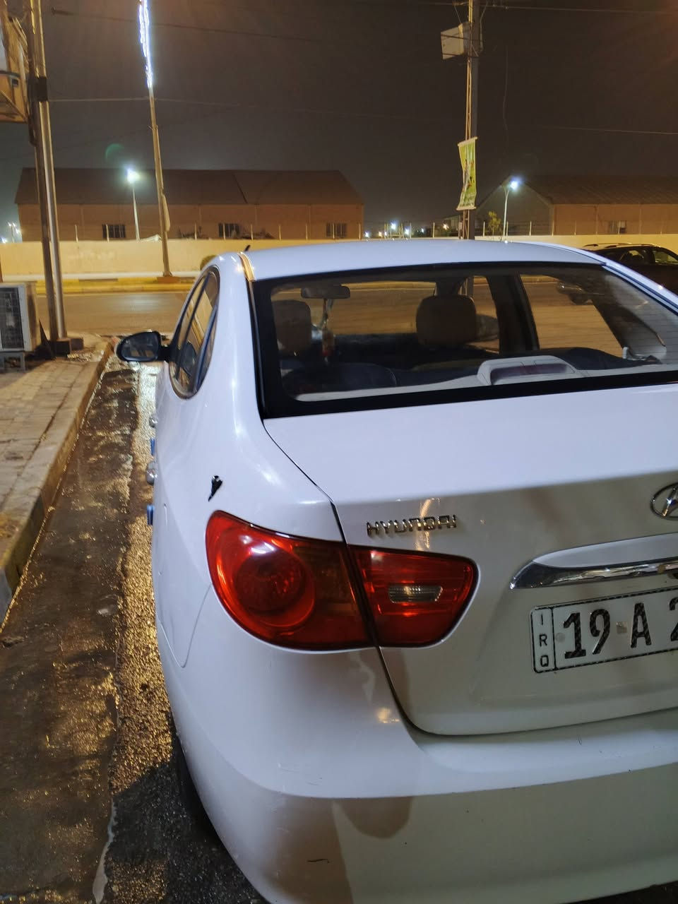 , سلام عليكم
النترا موديل 2011 للبيع 
رقم كربلاء بأسمي 
كفاله عده الدوسه محرك 1600
***********
