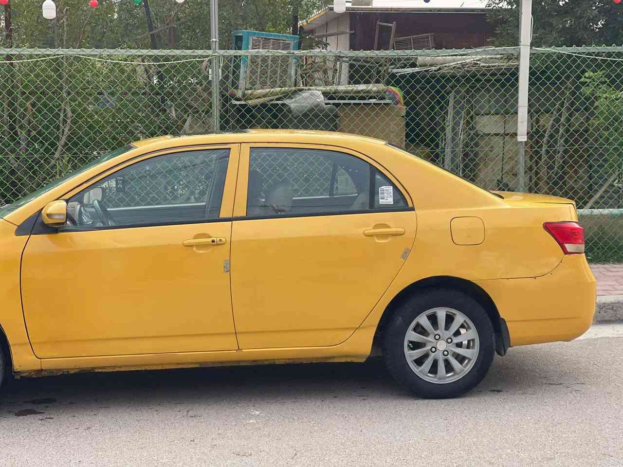 السلام عليكم BYD. G3   2013 كير عادي المرغوب سياره مكفوله من ضربه وصبغ وتبديل وجراد كلها جديده بدون قطرة جراد وصبغ كير محرك صدر تخم تأير كله جديد على وضع الشركه سياره ماشيه 116 حقيقي ممتعوبه رقم بغداد انكليزي فول مواصفات سعرها 52 وبيها مجال مكاني بغداد 
رقمي ***********
