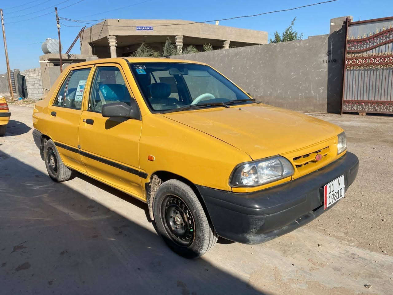 اسلام عليكم
سايبه للبيع موديل ٢٠١٥ هيئه وغرامات صفر رقم انكليزي سنويه ل٢٠٣٠ صدر امامي وتاير امامي جديد منضومه غاز
بيه جاملغ امامي رش فقط حلوه ونضيفه 
مكان بغداد السعر 30 تصل وتدلل
الهاتف: ‏‪***********‬‏
