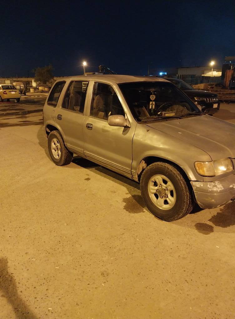 السلام عليكم
سيارة كية سبورتج للبيع 
الموديل / ٩٤
 حالة السسيارة جيدة 
الكير / اوتو 
محرك / ٢٠٠٠ بلادي مكفول 
تخم تاير جديد /  بطارية جديدة 
رقم بغداد / سنوية 27
العنوان بغداد / م/ الصدر
السعر:  ٤٠ وبيها مجال 

  للشراء الاتصال على الرقم ***********
