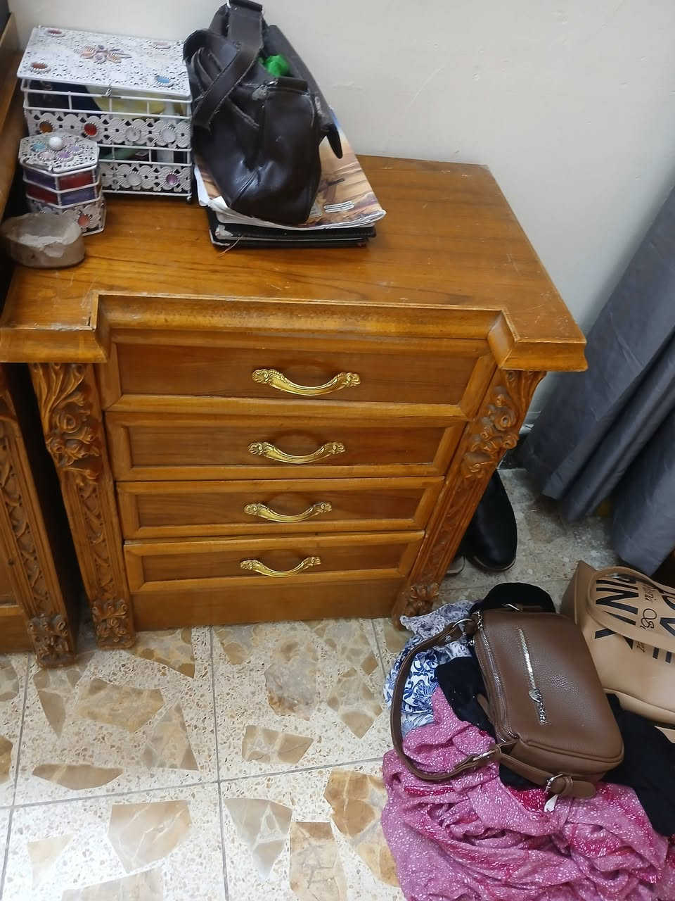 السلام عليكم
غرفه نوم صاج هاي صورها كدامكم ونضافتها تخبل تجي وتشوفها مكان بغداد الدورة السعر 925 الف التواصل خاص 
او واتساب ***********
