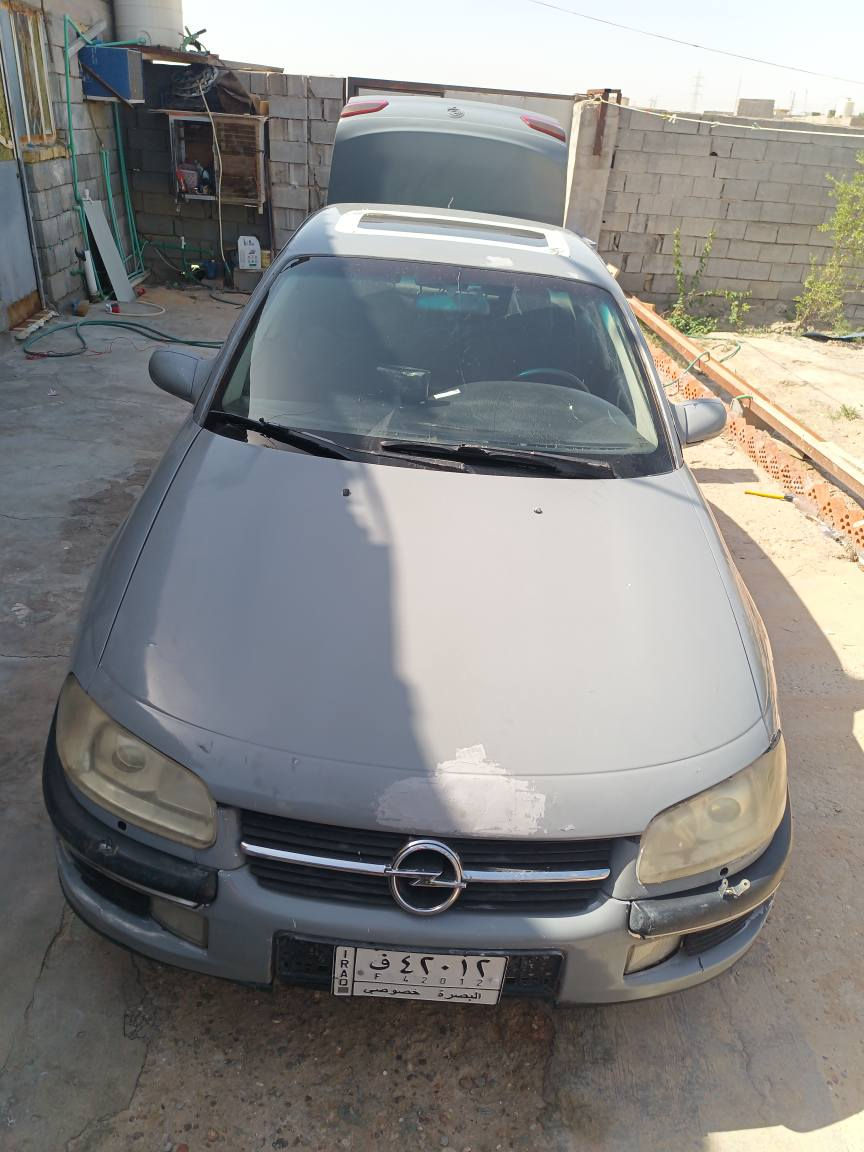 السياره للبيع او مراوس 
مكينه بيها خيط
يبريد كهربائيات
*********** الزبير, البصرة
