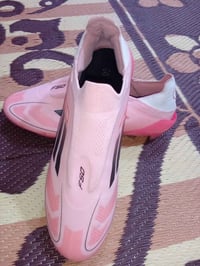 حذاء كرة قدم • ٤٥ • كوت الكرمية