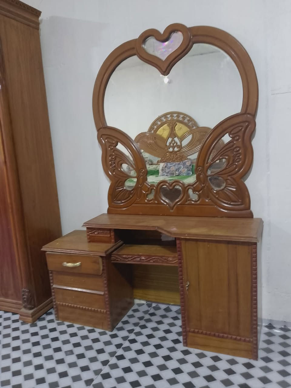 غرفه للبيع مستخدمه التواصل ع الخاص


**إذا كنت صاحب هذا الإعلان وتريد حذفه لأي سبب، رجاءا أرسل رسالة إلى الدعم الفني**