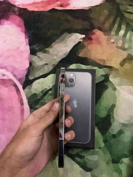 ايفون 13 برو ماكس ذاكره 256نموذج M
بطاريه 72 الجهاز  برغي بي مامفوح نهائيا  كلشي شغال بي مع كارتون الجهاز وشاحن اصلي
مكاني زعفرانية
للتواصل فقط *********** موجود واتساب 
سعر 575 و بي مجال تحياتى بغداد
