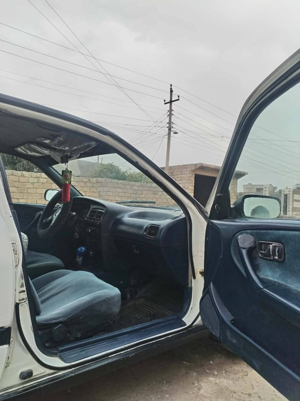 سلام عليكم ابرايمره الون ابيض موديل 1991 فول كير اوتماتيك محرك طخم تايرات ويل كب رقم صلاح الدين مشروع وطني سنويه شرط تحويل  جديده سياره جديده بدون صبغ ولا دعم سياره مال جناي ماتعبانه كهربائيات كلها شقاله مابيه نقص البيع السعر40 بيه مجال بصيط الشراي يتصل عل رقم
***********

مكان السياره الشرقاط
