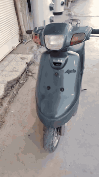 ماتور للبيع بوتين اللون زيتوني الماطور ما بيه اي شيء كفيلكم الله ماطور نظيف يخبل الماطور سلف شغال بايرمنيه كلها شغاله يشاير لايت كلها شغاله ما بيها اي شيء كل شيء ما يعوزها بس الباتري ضعيف والسلف ياخذ بس مو ياخذ كامل لان الباتري البريكات بمكانها الماطور معمر  مره واحده تعميره  بستن مكاني الموصل الايمن حي الشفاء قريب مستشفى ام الربيعين التواصل مفتوح متوفر واتساب وهذا رقمي موجود *********** والسعر 325,000 وقابل للتفاوض
