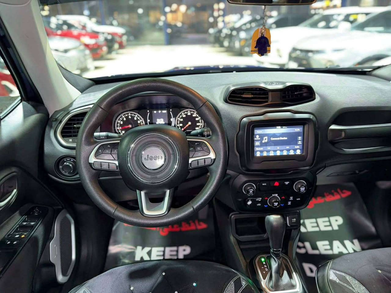 2018 جيب رنگد
ماشيه 43 الف فقط 
حادث فقط نص قطعه صبغ 
جديده على وضع الشركة 
بصمه ابواب تشغيل عن بعد سايد بريك بصمه شاشه جبيره 
رقم نجف مكان نجف سعر 130 الي ميعجبه السعر يعبر المنشور رجائاً *********** . خاص مفتوح
