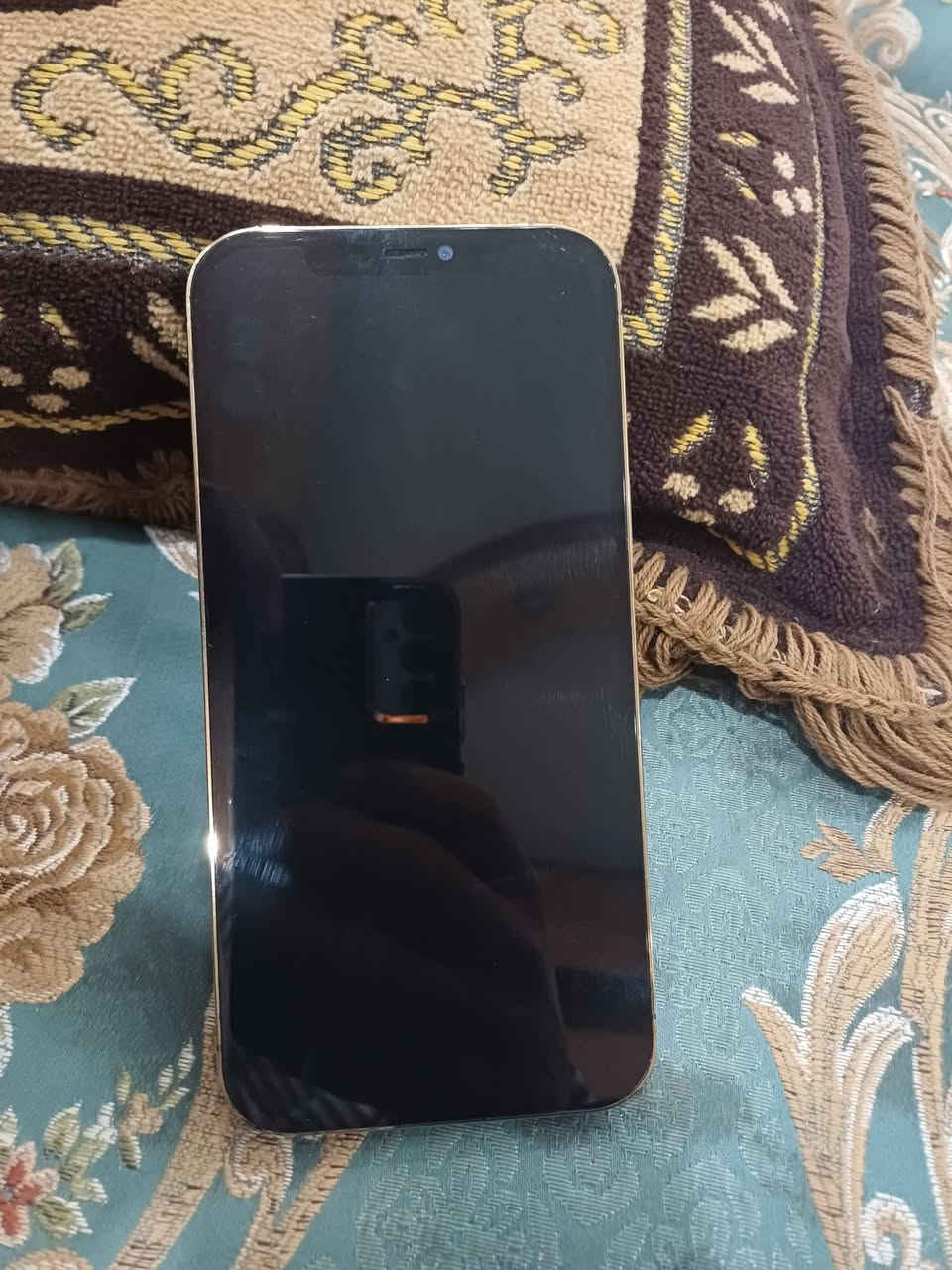 سلام عليكم جهاز للبيع ايفون 12برو ماكس جهاز نضيف كلش فقط مبدل شاشه وبطاريه( سعر 125 وبي مجال) وبي مشكله زغيره فقط ايسي الوايفايف ... (ذاكره 256 فيس ايدي شغال نموذج ZA )المكان نجف ابوصخير باقي التفاصيل عل رقم :***********
