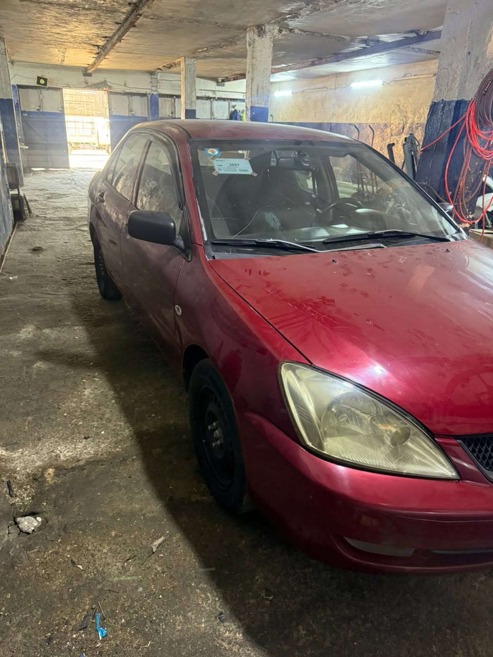 السلام عليكم لانسر للبيع مديل 2007 مصبوغه عام  شادله مكينه 2000جديده قبل شهرين شادهه السعر 68 ورقه 
هـ ***********
