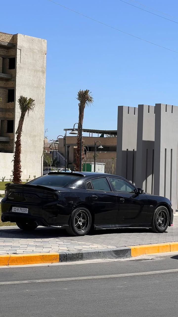 السلام عليكم
دوج جارجر 2015 sxt وارد كندي 

رقم بغداد سنوية لل30 بأسمي 

مكينة 3.600 تو ويل 

مكينة وكير وتبريد مكفولات سيارة ماشية 199000 كيلو متر حقيقي 

ضربته جاملغ ايمن مبدل 

والبنيد محدث والجاملغ الثاني مصبوغ مع حافه باب السايق فقط 

سيارة عليهاا كت دوسات ودعامايات srt 

ويل ويلد حجم 18 مع تخم تاير جديد توه شاده 

غرفه السيارة جلد كشنات حضن 

مكان السيارة بصرة دور الضباط

السعر 170 وبيه مجال بالخدمة 

***********
