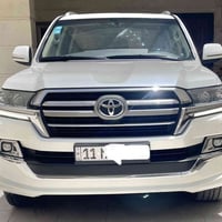 لاندكروز 2019 بريميه مكفوله من الصبغ والتبديل بيه بارد باب الخلف السائ...