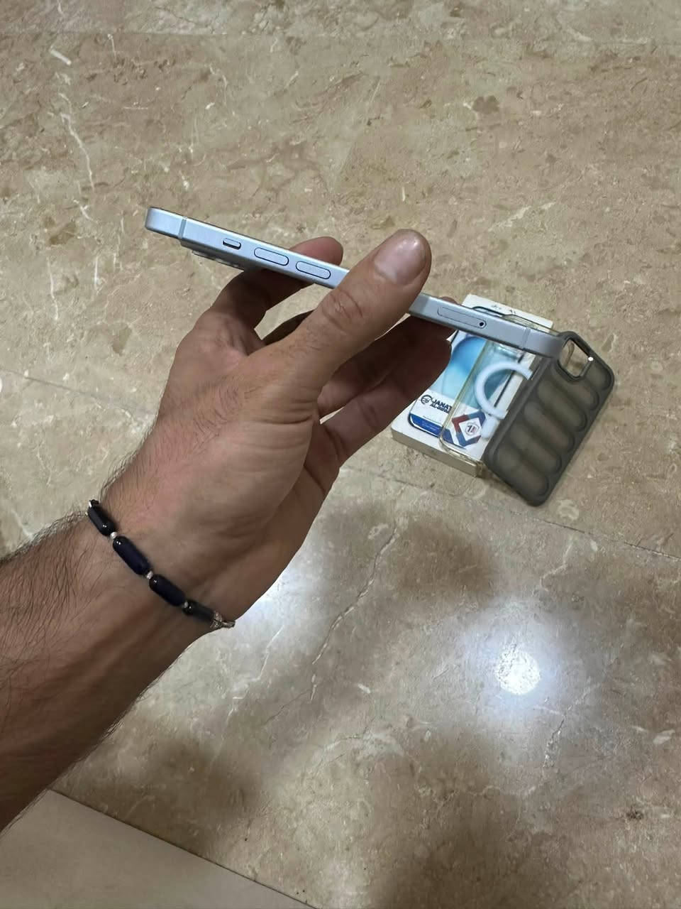 سلام عليكم 15 عادي دبل شريحه فعليه بطاريه 87 ذاكره 128 سعره 680 بي مجال
جهاز وتر ممفتوح كفاله عامه 
مكان بغداد الامين ثانيه رقم ***********
كارتونته ويا وكفرين ابيع من باب البيت بي مشكله ترجعه عليه
