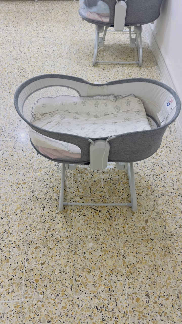 للبيع 

سرير 4*1 عدد 2 
يكون سرير او كرسي او كليكوت 

كرسي ايضاً 4*1 
يتحول من كرسي الى سرير او بالعكس 

مستخدمات بشكل قليل جداً
الكل ينربط ع الكهرباء اهتزاز


**إذا كنت صاحب هذا الإعلان وتريد حذفه لأي سبب، رجاءا أرسل رسالة إلى الدعم الفني**