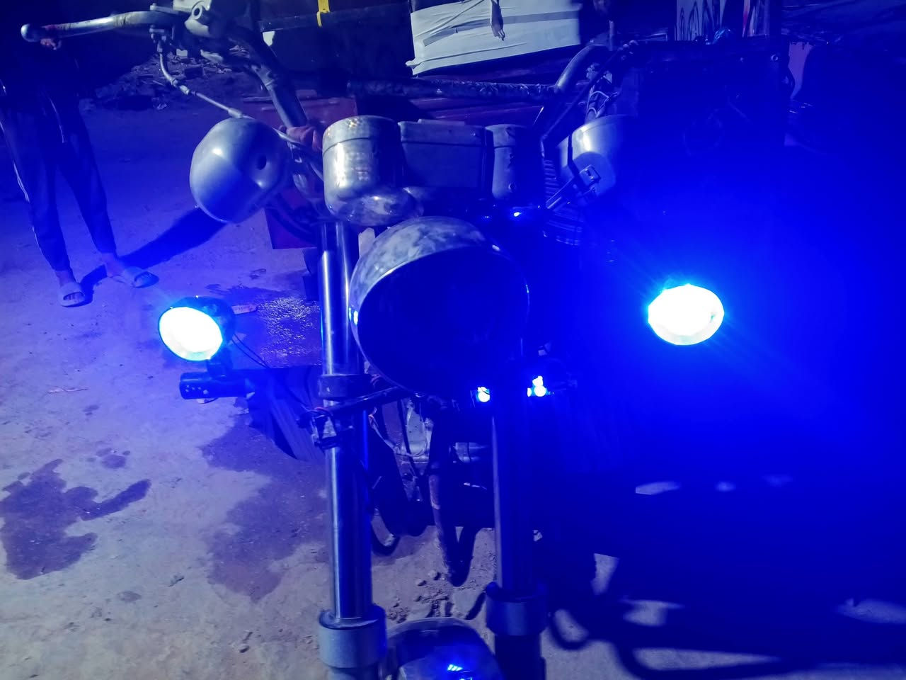 يا الله سلام عليكم ستوته اللبيع موديل 11 دبلات كدام جدد زوج تواير جدد ورك جديد شاصي نعمه من الله نضيف جعمقه جديده ضفيره بل باكيت اشاره يمنه ويسره  لاوايت كدام جديده بس ماكينه مديل 2014 وامس مجفته تجفيت وغراض كله بلاديه ستوته الله وكيالك مال شغللل العنوان كربلاءشارع الدره والسعر ثمنميه 800الف وبيه مجاللل  دش خاص ورد عليك


**إذا كنت صاحب هذا الإعلان وتريد حذفه لأي سبب، رجاءا أرسل رسالة إلى الدعم الفني**