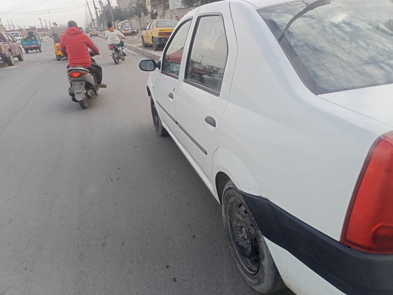 سلام عليكم  لوكان موديل 13 سيارة حلوة مال بيت استخدام شخصي   باور استيرن  محرك كير مكفولات كهرباىيات كولهة شغالة تبريد شغال ثلج  تدفىة. شغالة تخم تاير جديد باتري جديد السيارة  مكفوله من صبغ  كشنات او أرضية او جنطة امدوشمة   58 بيهة مجال فليل استفسار أكثر *********** رقمهة بغداد مكانه بغداد تحويل مباشر بسمي
