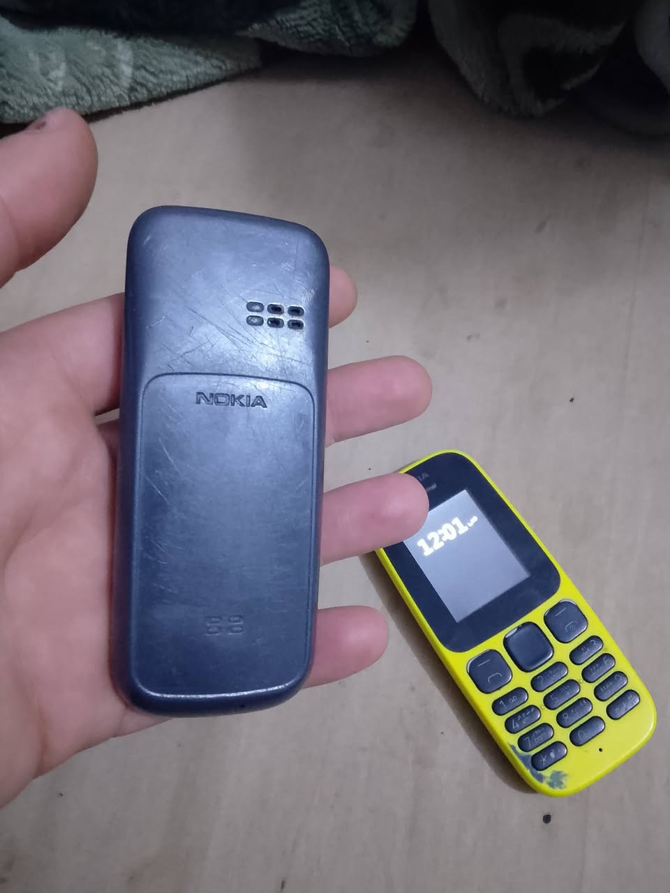 السلام عليكم
موبايلات عدد اثنين واحد محتاج بطاريه فقط والثاني عطلان مااعرف عطله 
اريدهن اثنينهن ب 12 الف هذا رقمي *********** والخاص مفتوح
