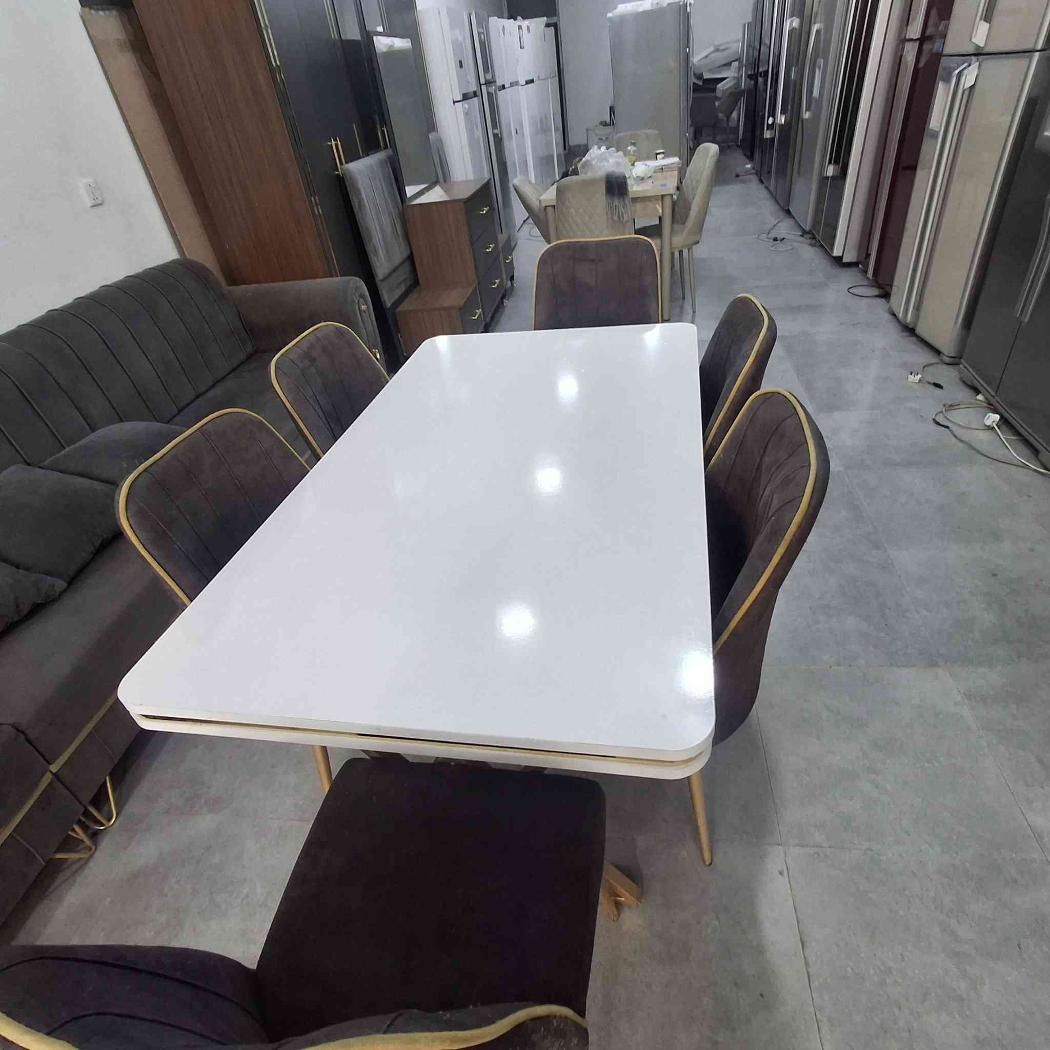 السلام عليكم ميز طعام ٦كراسي تركي فول نظافه واصل للمنزل داخل أربيل رقم تواصل وتساب ***********
