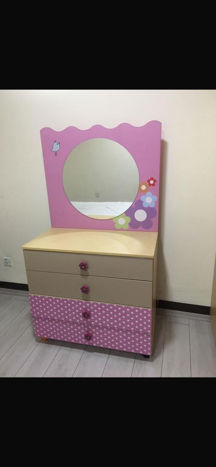 تاقمی نوستنی منداڵان زۆر تازە مارکەی DOĞTAŞ  تورکی 
نرخی ٢٠٠ هەزار 
سیسەمەکەی نەفەر و نیو ییە

***********
