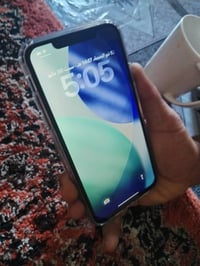 ايفون للبيع 11 برو ماكس مبدل بي فقط شاشه اصليه شرط  او مراوس بدراجه ما...