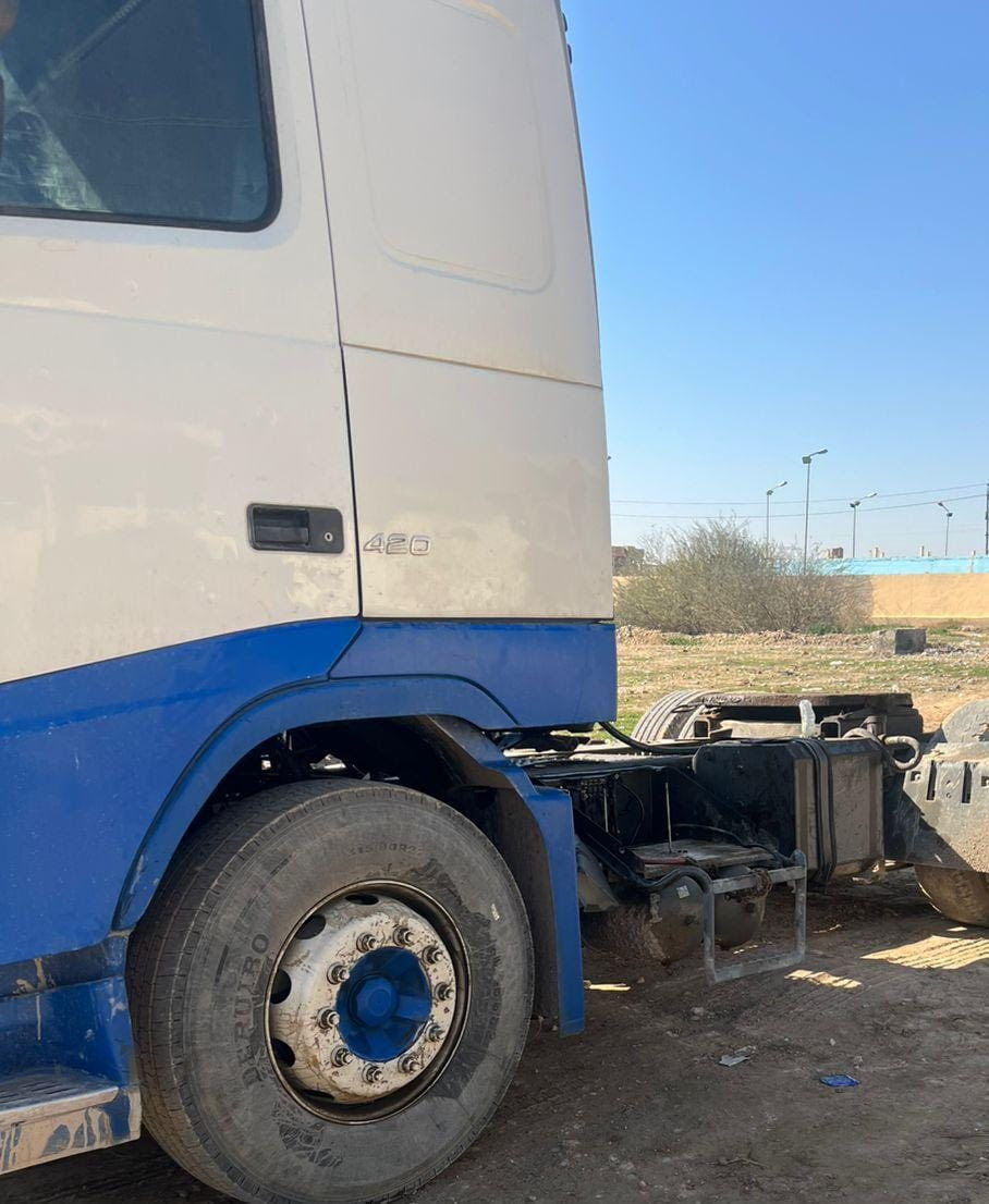 سلام عليكم فالفو 2003كير عادي مسجل فلات 36طن رقم سليمانى مكفول كفاله عامه شرط التحويل ***********
