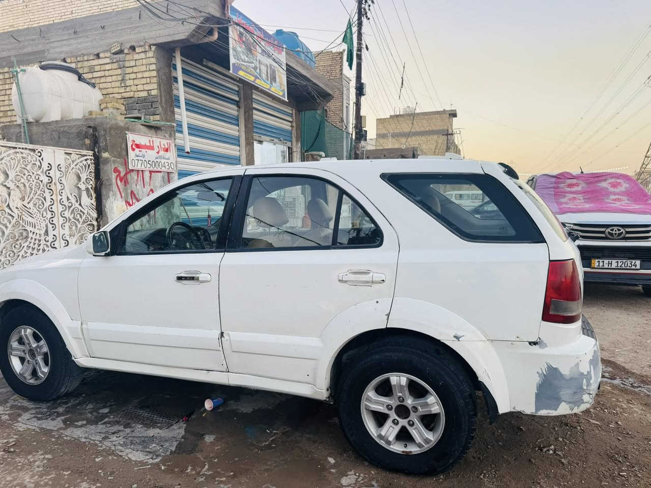 السلام عليكم سيارة سورنتو ٢٠٠٦ كير مكينه جدد بلادي سته سلندر رقم بغداد الدولي بسمي.  هزه جديده تخم تاير كهربائيات كامله سياره ترابك وين متريد حداديه جديده
السعر68وبيها مجال مكاني بغداد حي اور ***********
