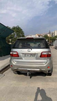 فورتشنر موديل ٢٠٠٩  بيها بابين كلير  رقم سنوية وهزة جديدة بسمي كير ومح...