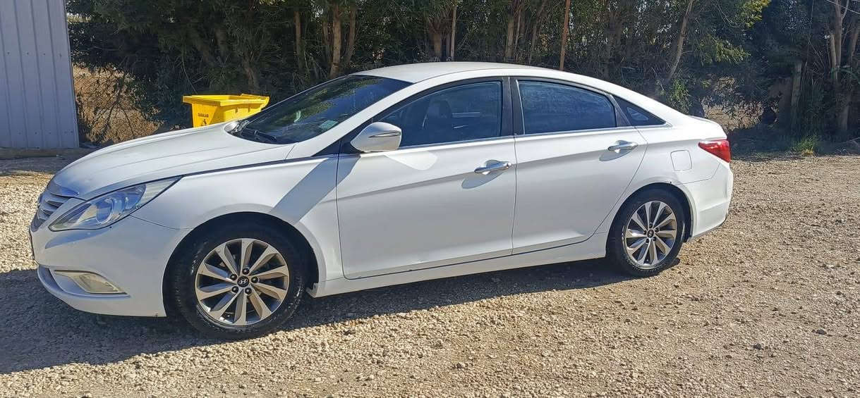 السلام عليكم للبيع سوناتا ٢٠١٤ خليجي مكفوله كفاله عامه مكينه ٢٤٠٠ دوش رقم بغداد كير مكينه مكفولات حداديه تبريد تدفئه تخم تاير كهربائيات كله جديد السعر ١٣٧ وبيه مجال العنوان بابل الحصوه ***********
